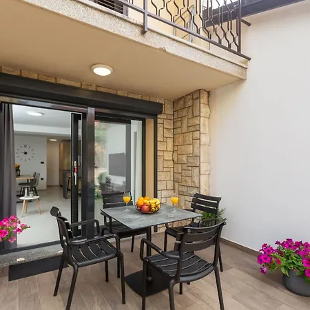 Moderne Olive Premium In * Porec