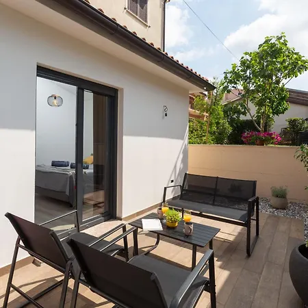 Moderne Olive Premium In * Porec